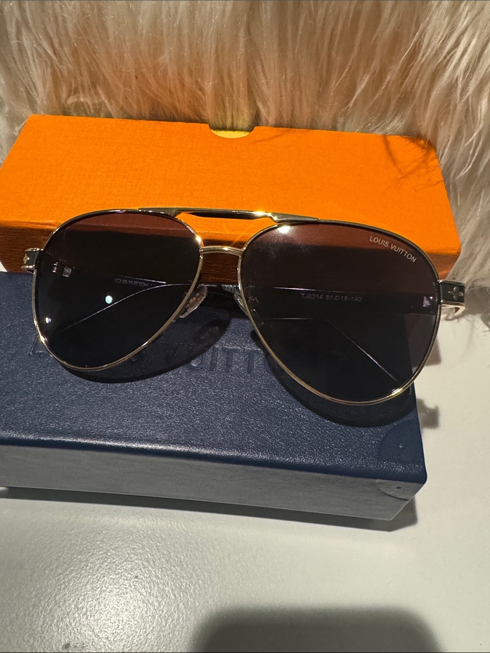 Louis Vuitton Gold Frame Sunglasses with Dark Gray Lenses and Black Temples - Picture 7 of 8